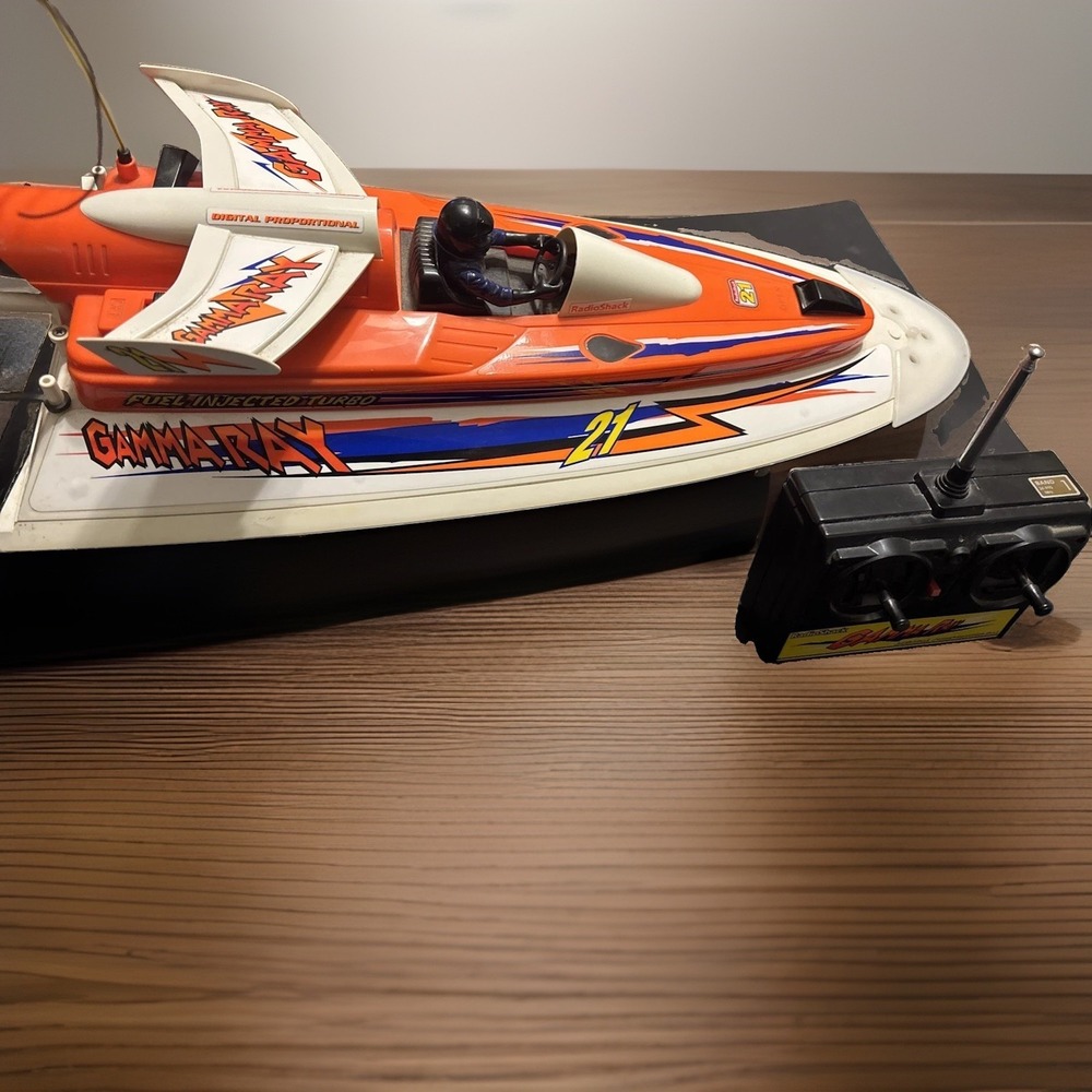 Vintage RadioShack Gamma Ray RC Racing Boat (Model 60-4302) Untested / As Is